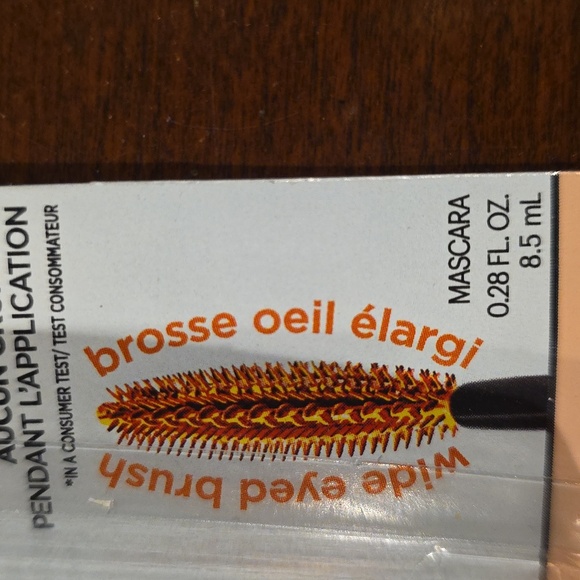 (J52) NWT L’Oréal Bambi Eye Mascara 401 Black - Picture 5 of 6